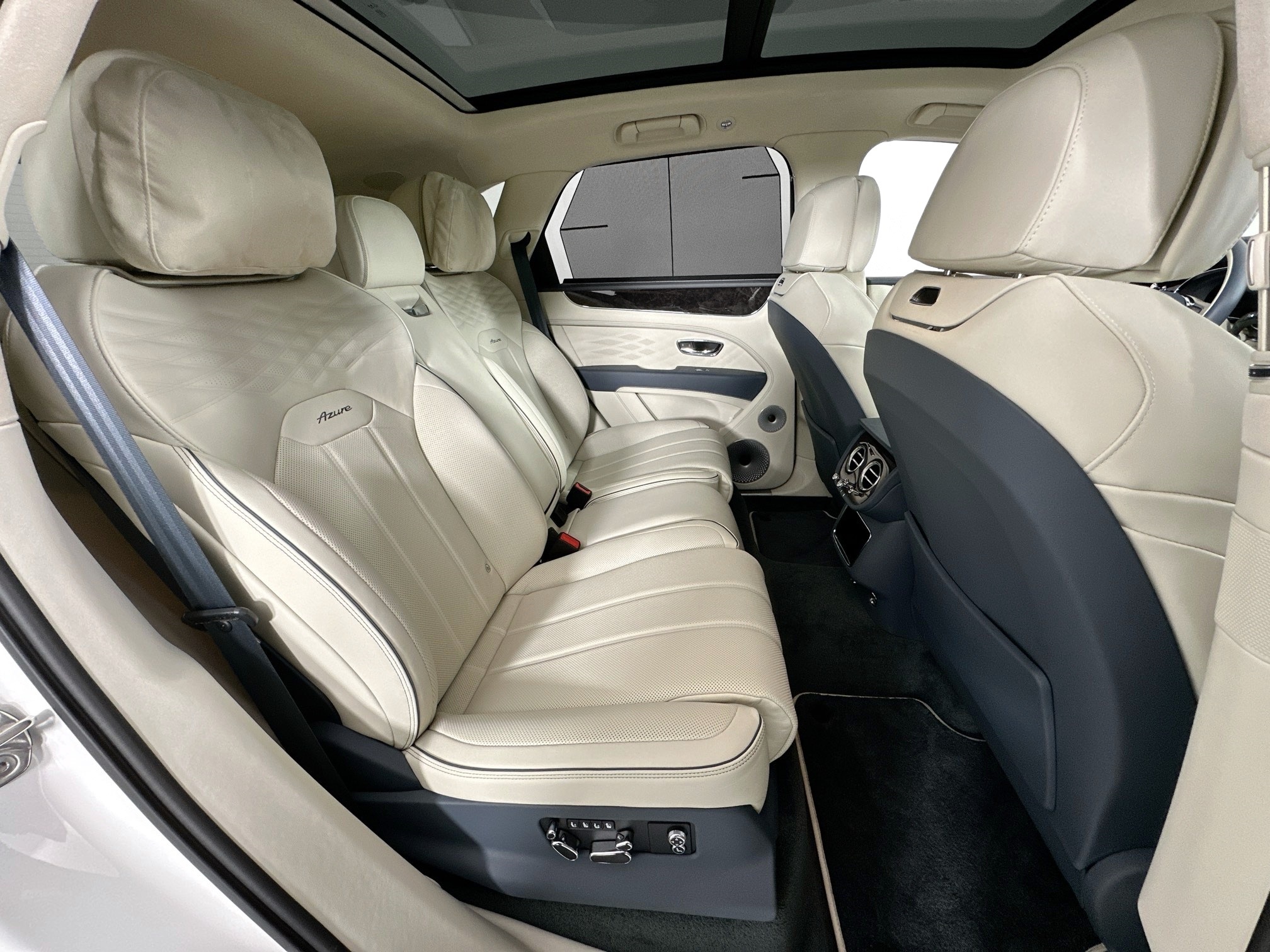 new 2025 Bentley Bentayga car