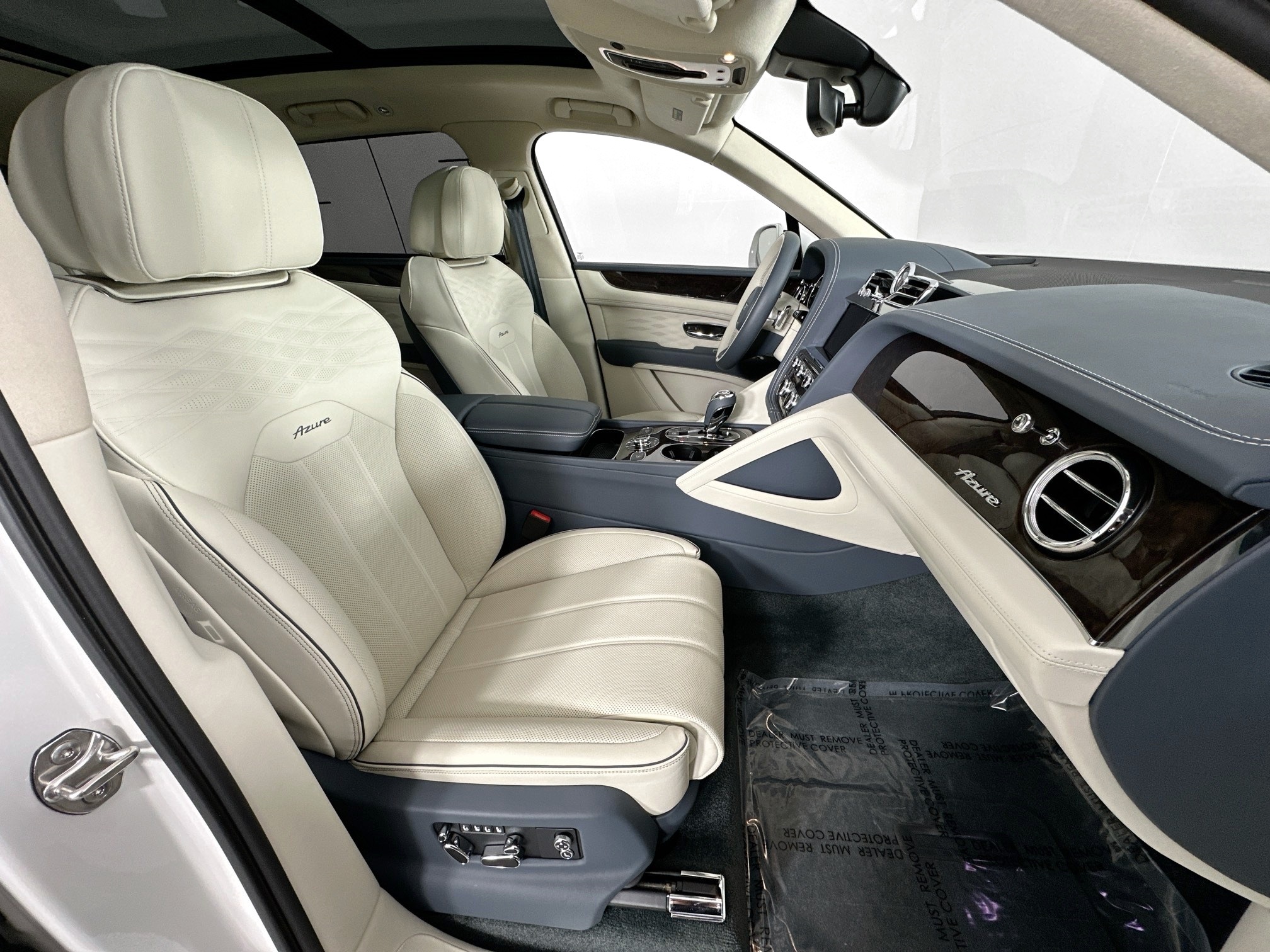 new 2025 Bentley Bentayga car