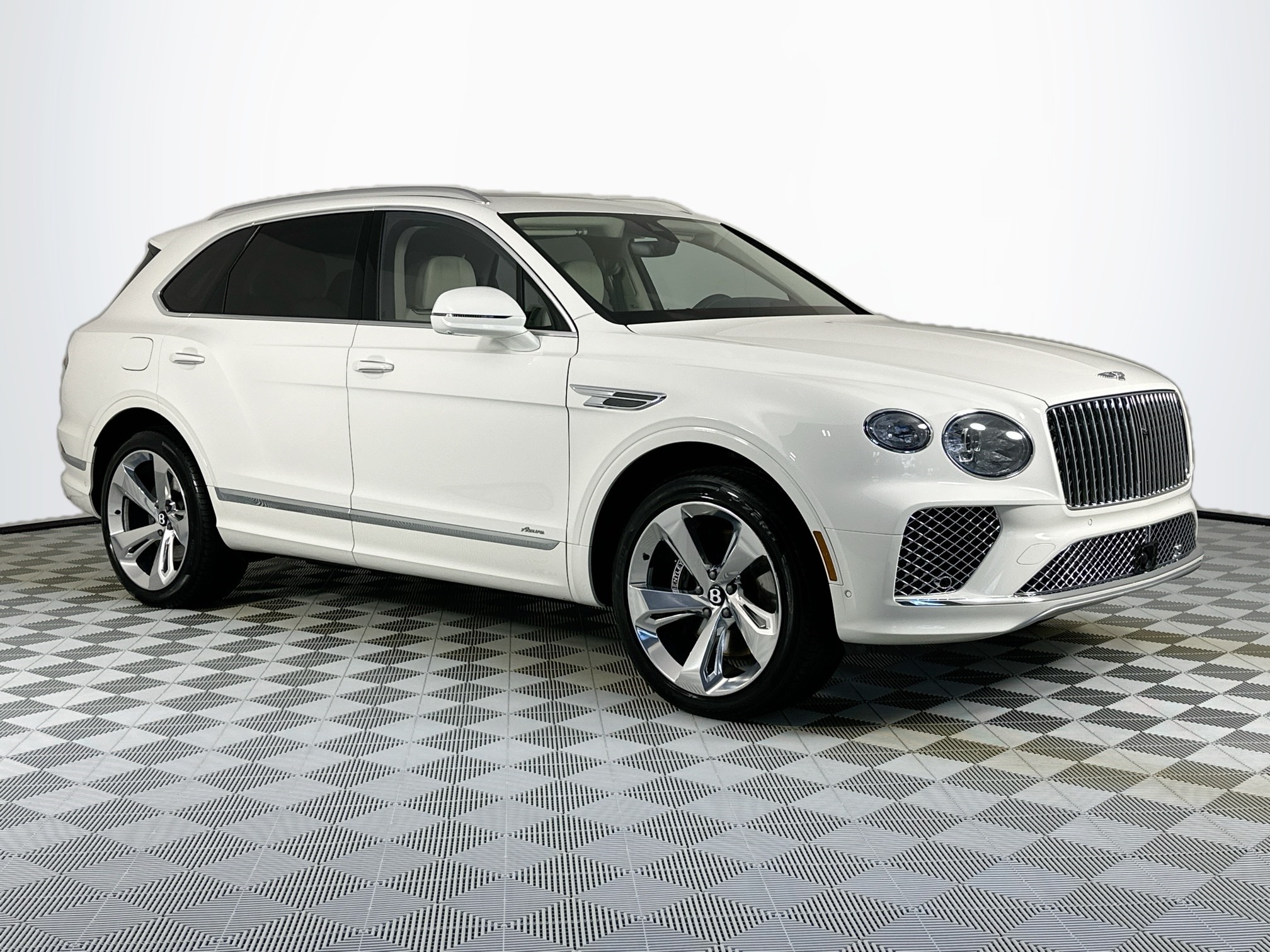 new 2025 Bentley Bentayga car