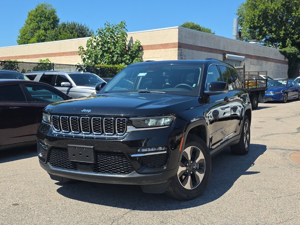 used 2023 Jeep Grand Cherokee car, priced at $24,595