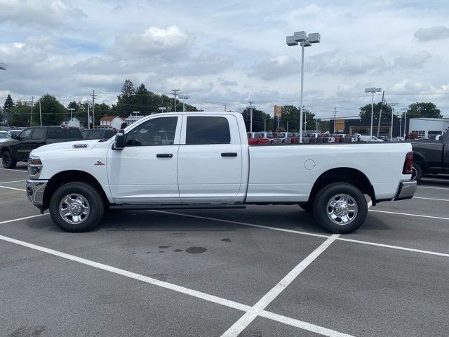 new 2025 Ram 3500 car, priced at $61,581