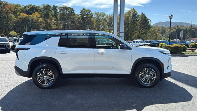 new 2026 Chevrolet Traverse car, priced at $43,120