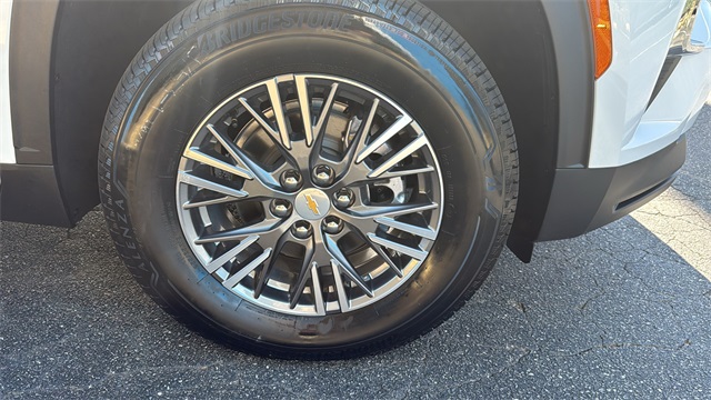 new 2026 Chevrolet Traverse car, priced at $43,120