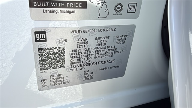 new 2026 Chevrolet Traverse car, priced at $43,120