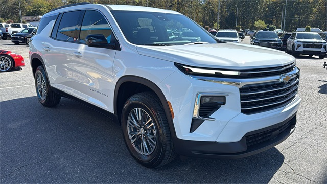 new 2026 Chevrolet Traverse car, priced at $43,120