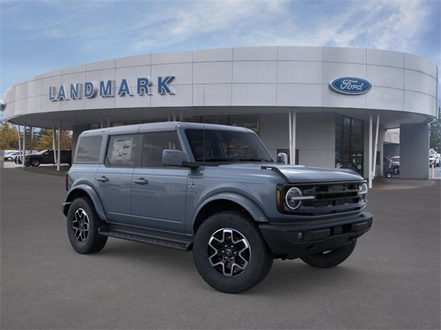 new 2025 Ford Bronco car, priced at $53,645
