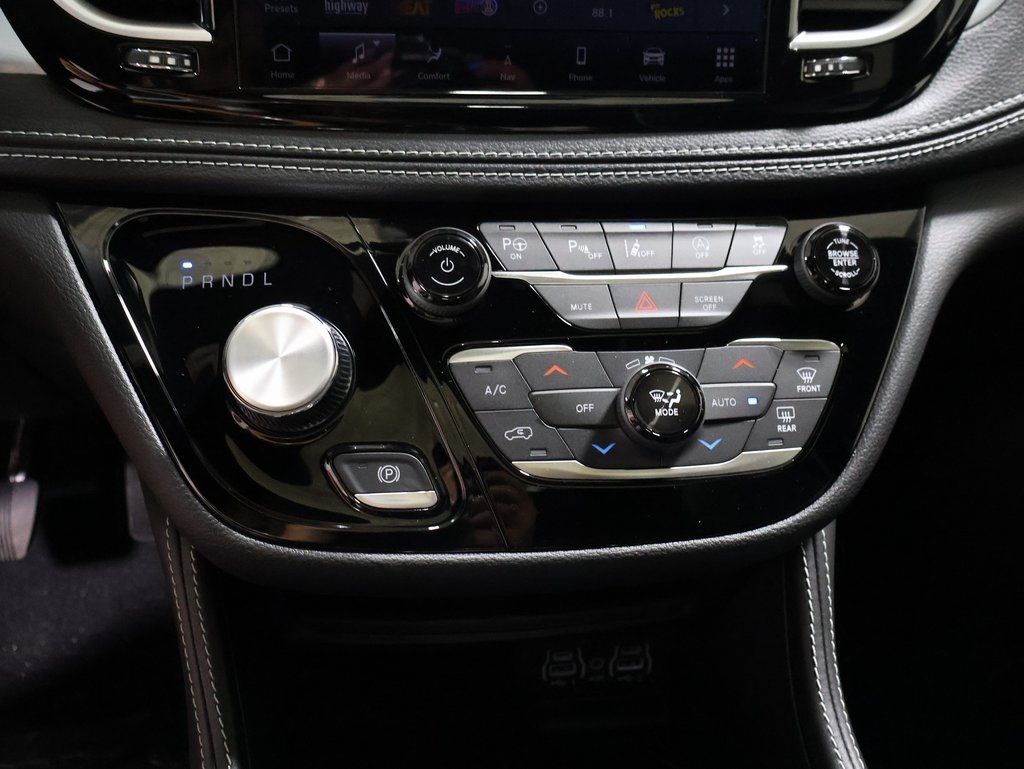 new 2025 Chrysler Pacifica car, priced at $52,364