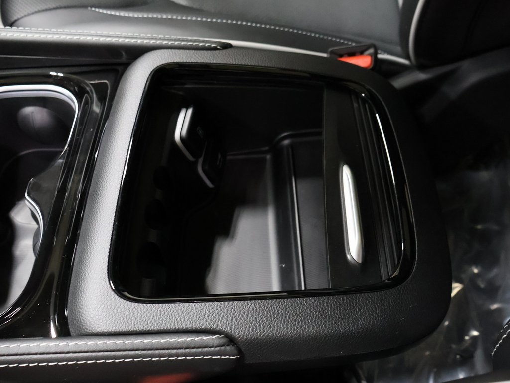 new 2025 Chrysler Pacifica car, priced at $52,364