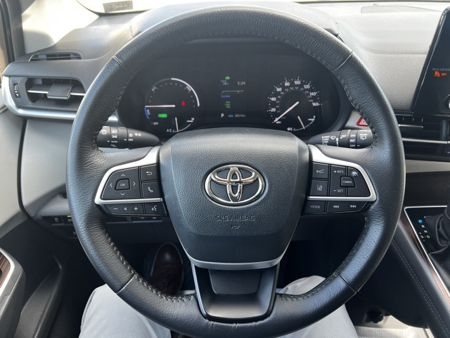 used 2024 Toyota Sienna car, priced at $45,903