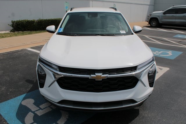 new 2025 Chevrolet Trax car, priced at $25,485