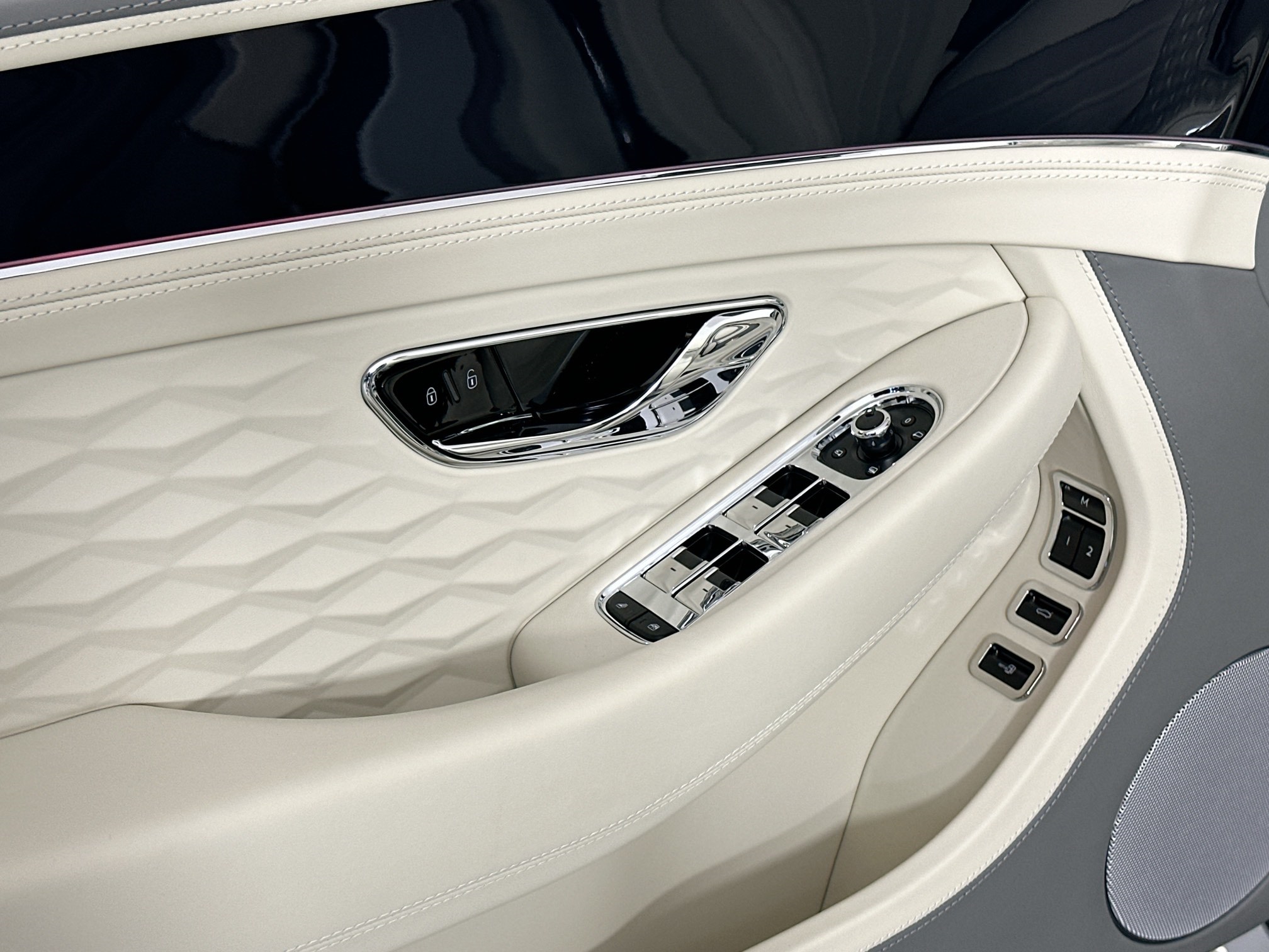 new 2025 Bentley Continental GTC car