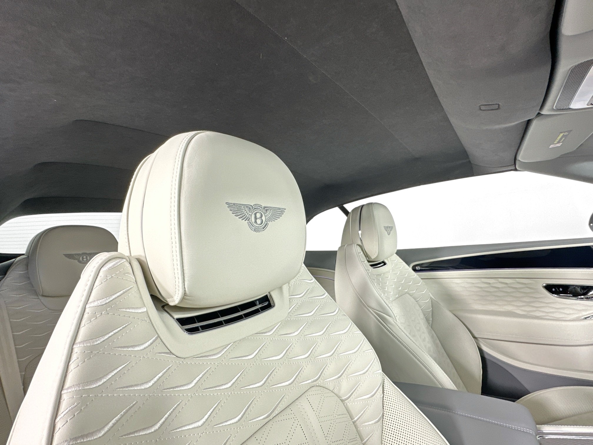 new 2025 Bentley Continental GTC car