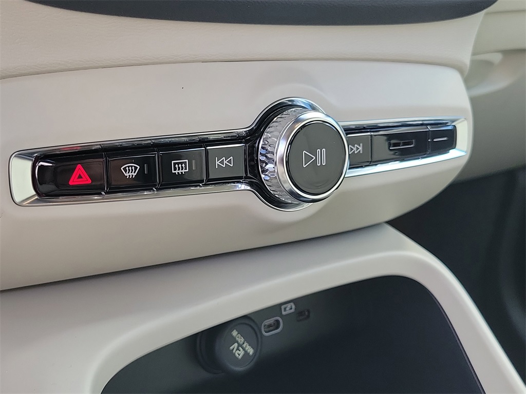 new 2026 Volvo XC40 car, priced at $44,710