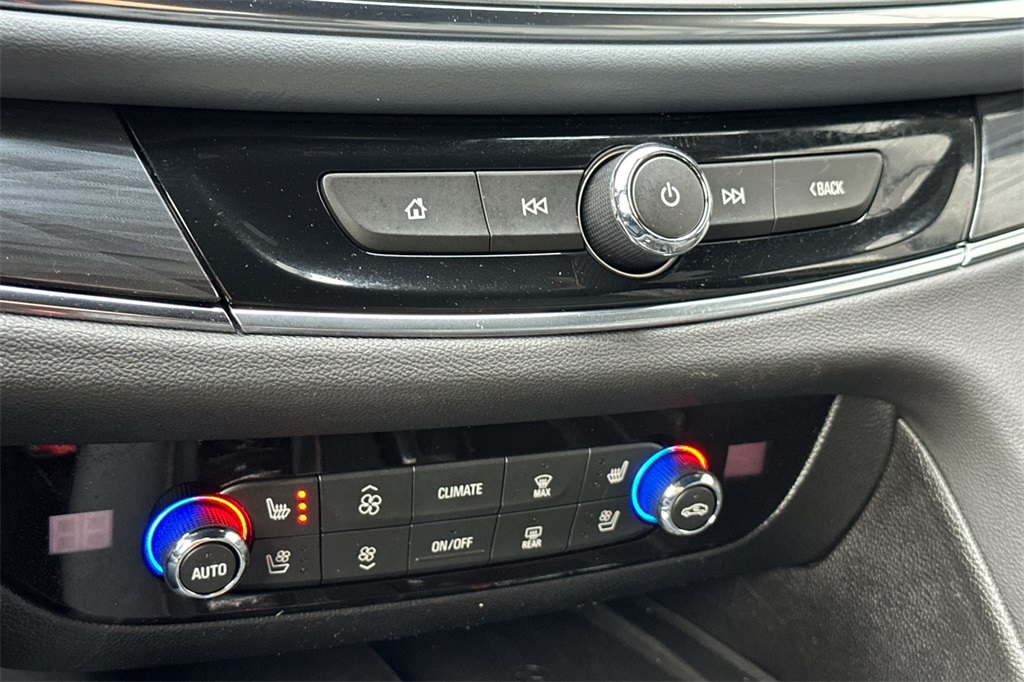 used 2024 Buick Enclave car, priced at $33,923