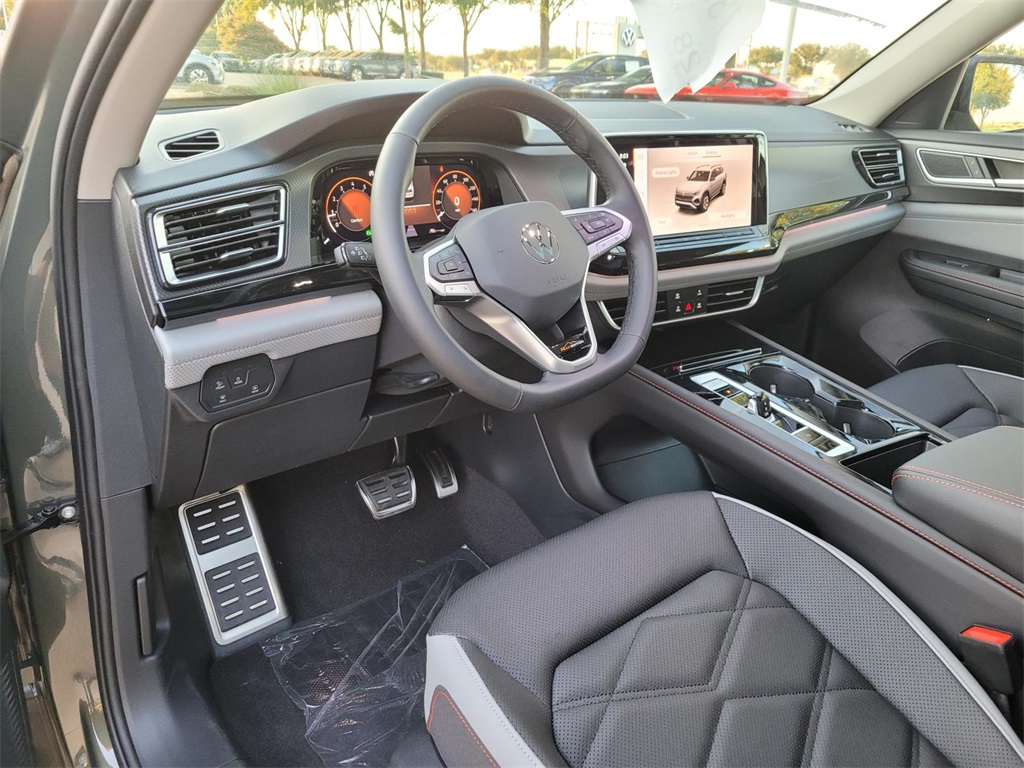 new 2025 Volkswagen Atlas car, priced at $43,154