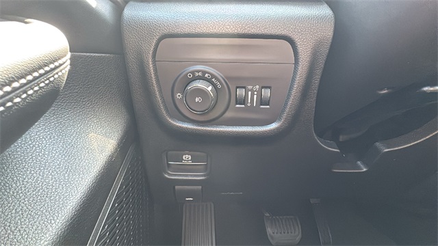 new 2025 Jeep Grand Cherokee car, priced at $46,275
