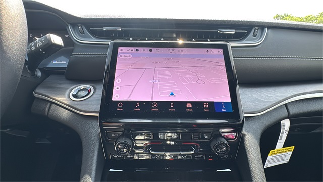 new 2025 Jeep Grand Cherokee car, priced at $46,275