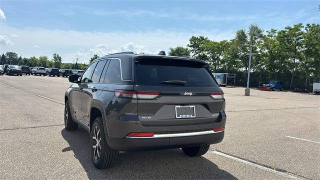 new 2025 Jeep Grand Cherokee car, priced at $46,275