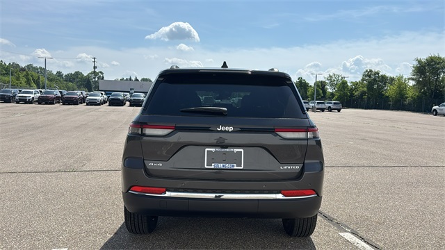 new 2025 Jeep Grand Cherokee car, priced at $46,275