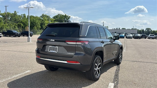 new 2025 Jeep Grand Cherokee car, priced at $46,275