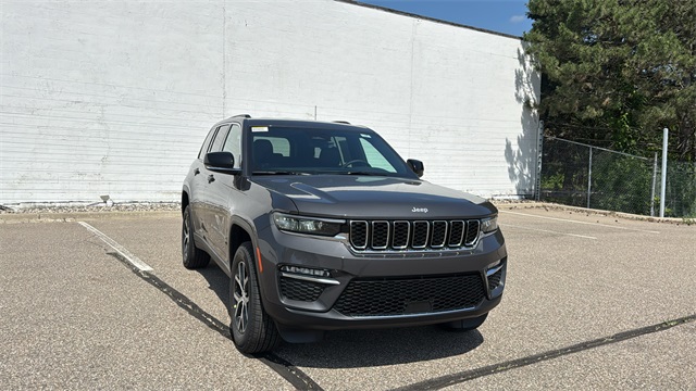 new 2025 Jeep Grand Cherokee car, priced at $46,275