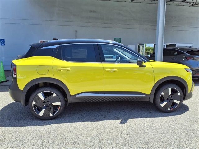 new 2025 Nissan Kicks car, priced at $28,162