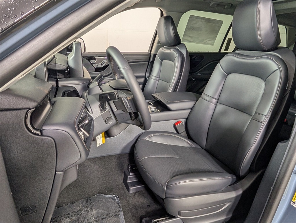 new 2025 Lincoln Aviator car, priced at $62,630