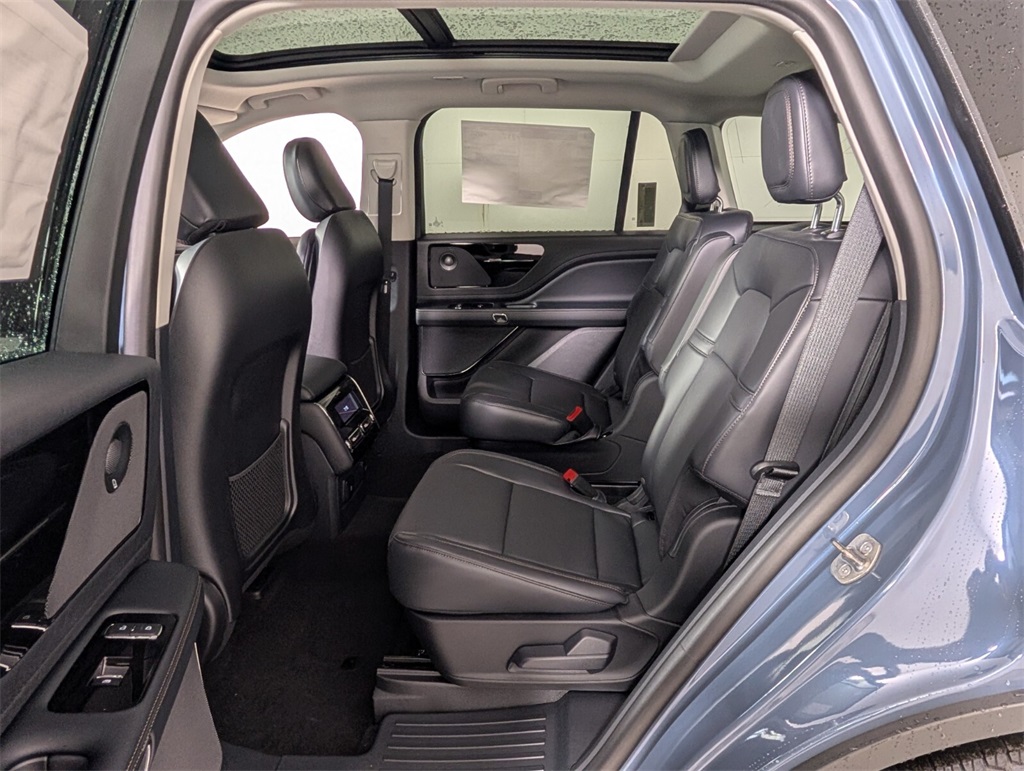 new 2025 Lincoln Aviator car, priced at $62,630