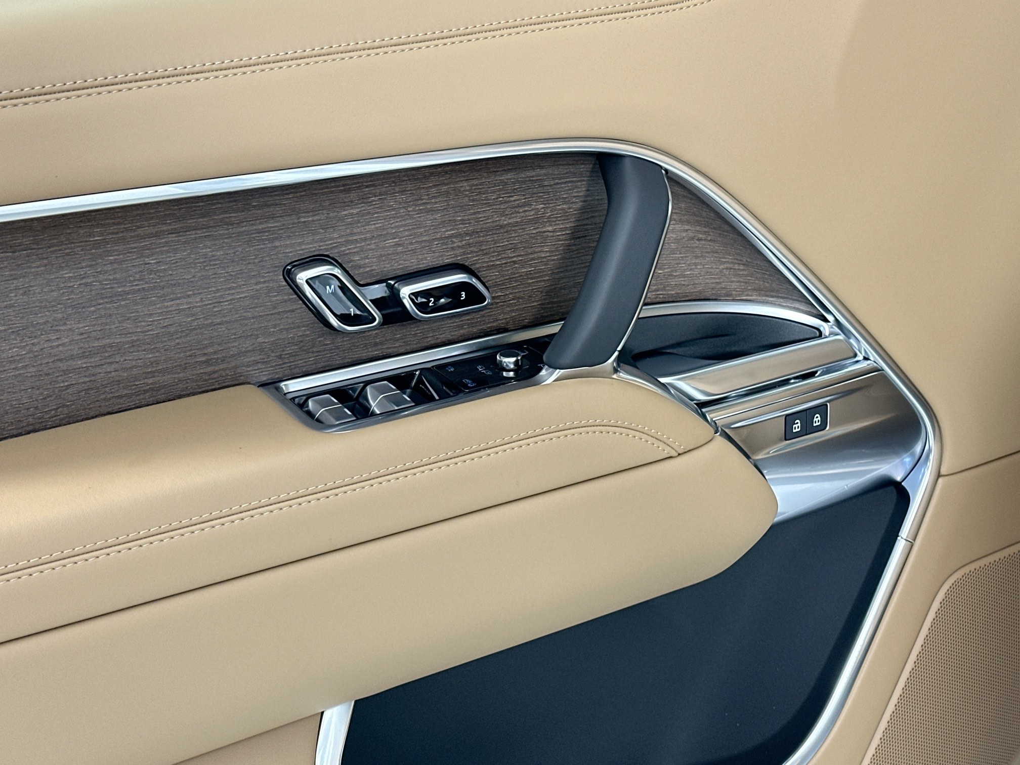 new 2025 Land Rover Range Rover car, priced at $122,765