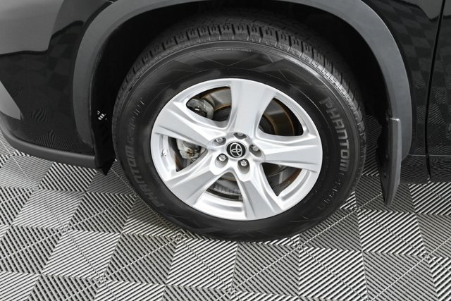used 2023 Toyota Highlander car, priced at $29,891