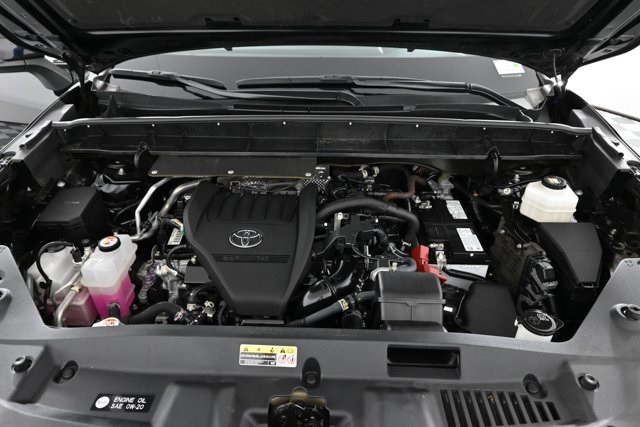 used 2023 Toyota Highlander car, priced at $29,891