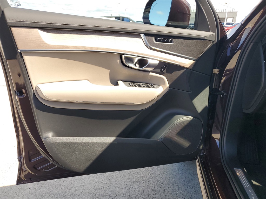 new 2026 Volvo XC90 car, priced at $58,845