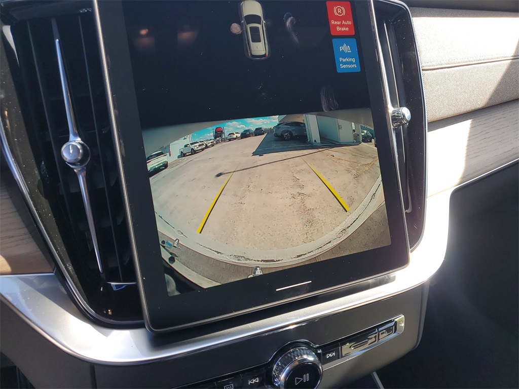 new 2026 Volvo XC90 car, priced at $58,845