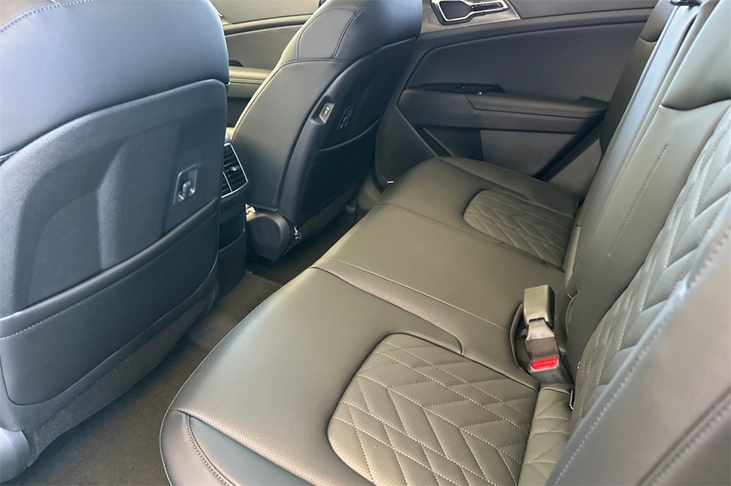 new 2025 Kia Sportage Plug-In Hybrid car, priced at $45,980