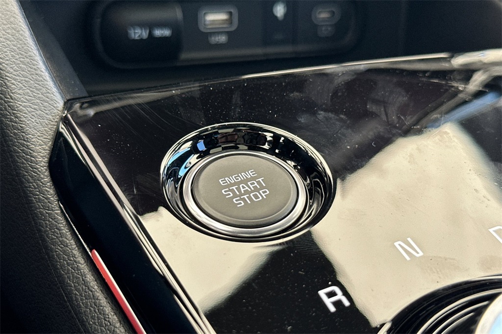 new 2025 Kia Sportage Plug-In Hybrid car, priced at $45,980