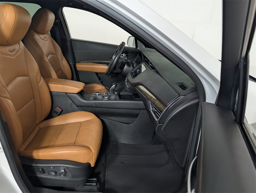 used 2019 Cadillac XT4 car, priced at $18,500