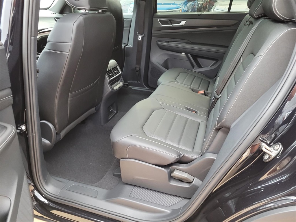 new 2025 Volkswagen Atlas Cross Sport car, priced at $45,596