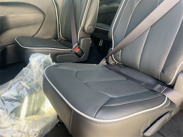 new 2026 Chrysler Pacifica car, priced at $56,093