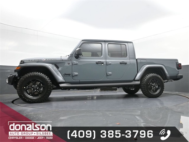 new 2025 Jeep Gladiator car, priced at $44,584