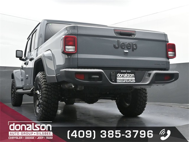 new 2025 Jeep Gladiator car, priced at $44,584