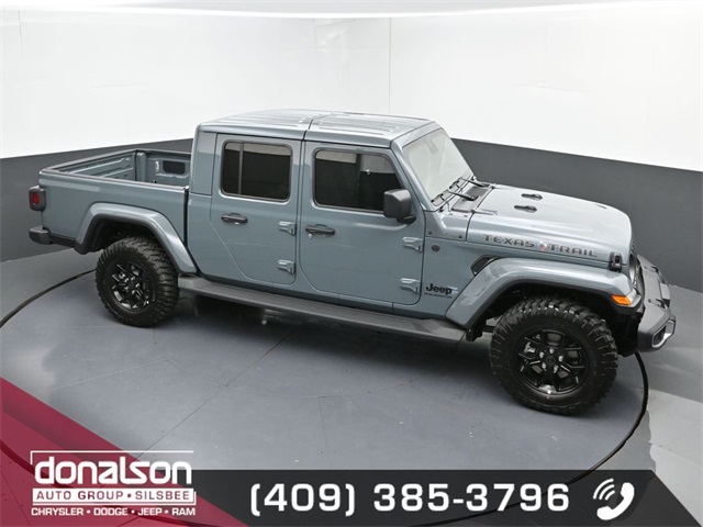 new 2025 Jeep Gladiator car, priced at $44,584