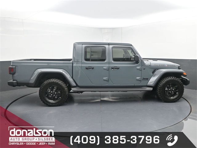 new 2025 Jeep Gladiator car, priced at $44,584