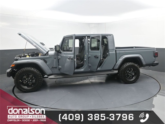 new 2025 Jeep Gladiator car, priced at $44,584
