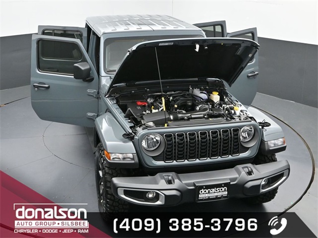 new 2025 Jeep Gladiator car, priced at $44,584