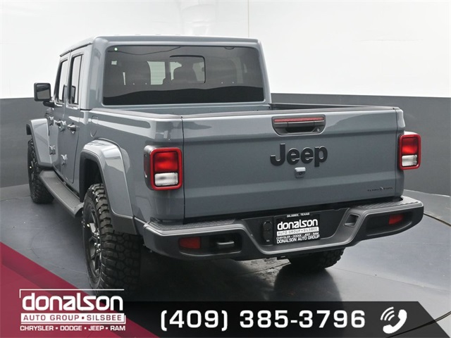 new 2025 Jeep Gladiator car, priced at $44,584