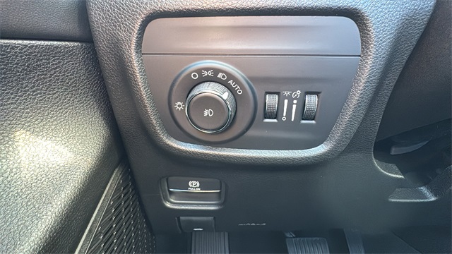 new 2025 Jeep Grand Cherokee car, priced at $45,912