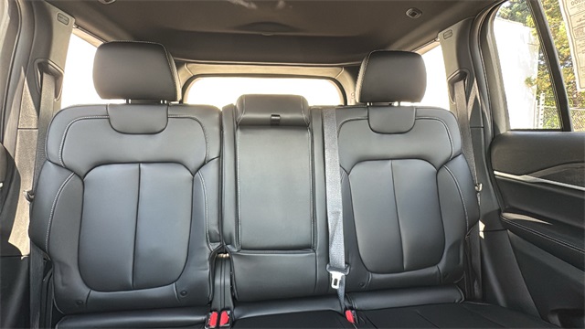 new 2025 Jeep Grand Cherokee car, priced at $45,912