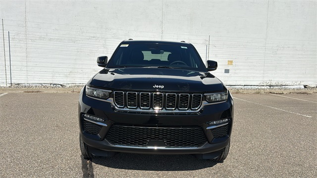 new 2025 Jeep Grand Cherokee car, priced at $45,912