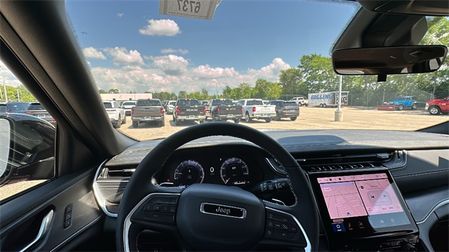 new 2025 Jeep Grand Cherokee car, priced at $48,340