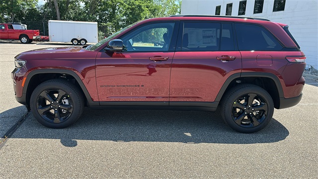 new 2025 Jeep Grand Cherokee car, priced at $48,340